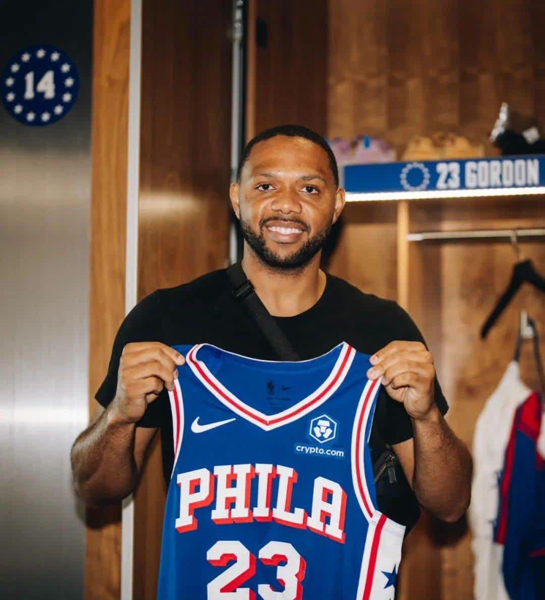 爱游戏平台-费城76人内部会议纪要流出——关键时刻防线松动；欧篮联使命明确；球队文化再被提及的简单介绍-爱游戏平台